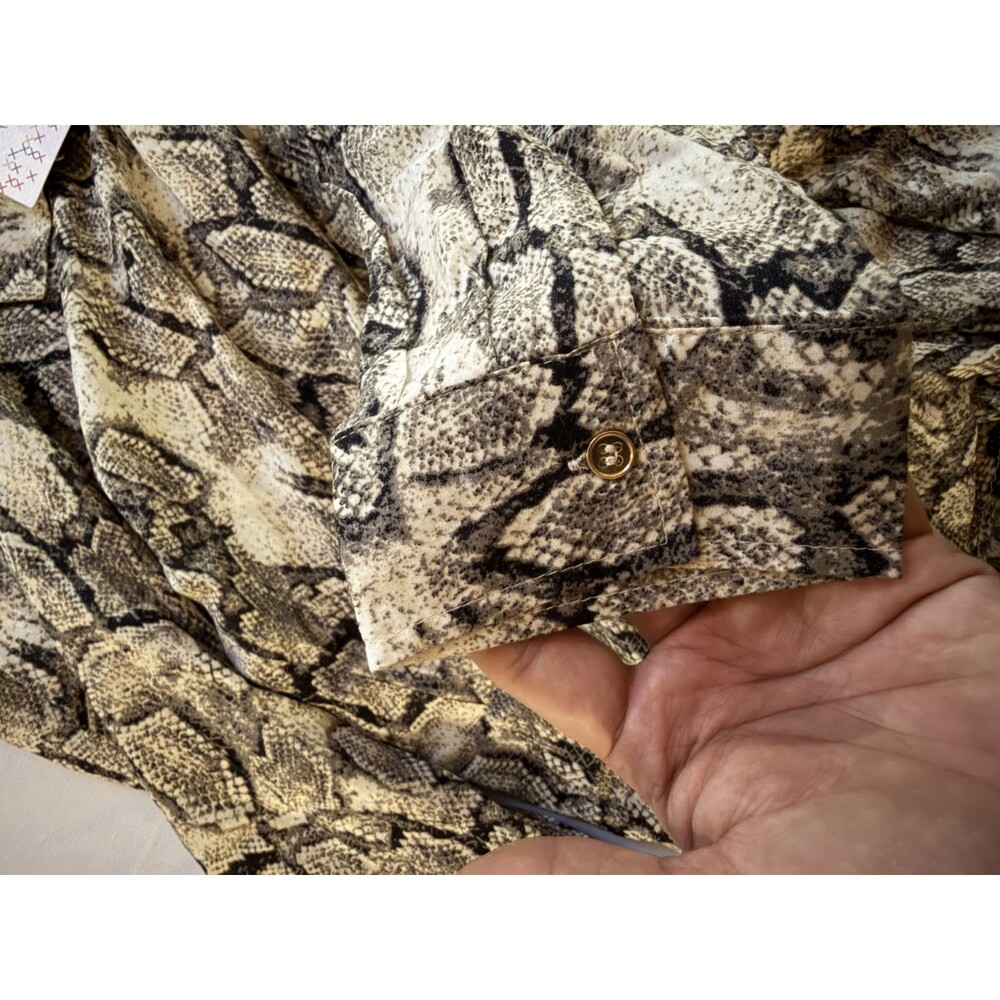Hester & Orchard Women Snakeskin Print Button Front Blouse Top Long Sleeve NWT - Picture 9 of 10